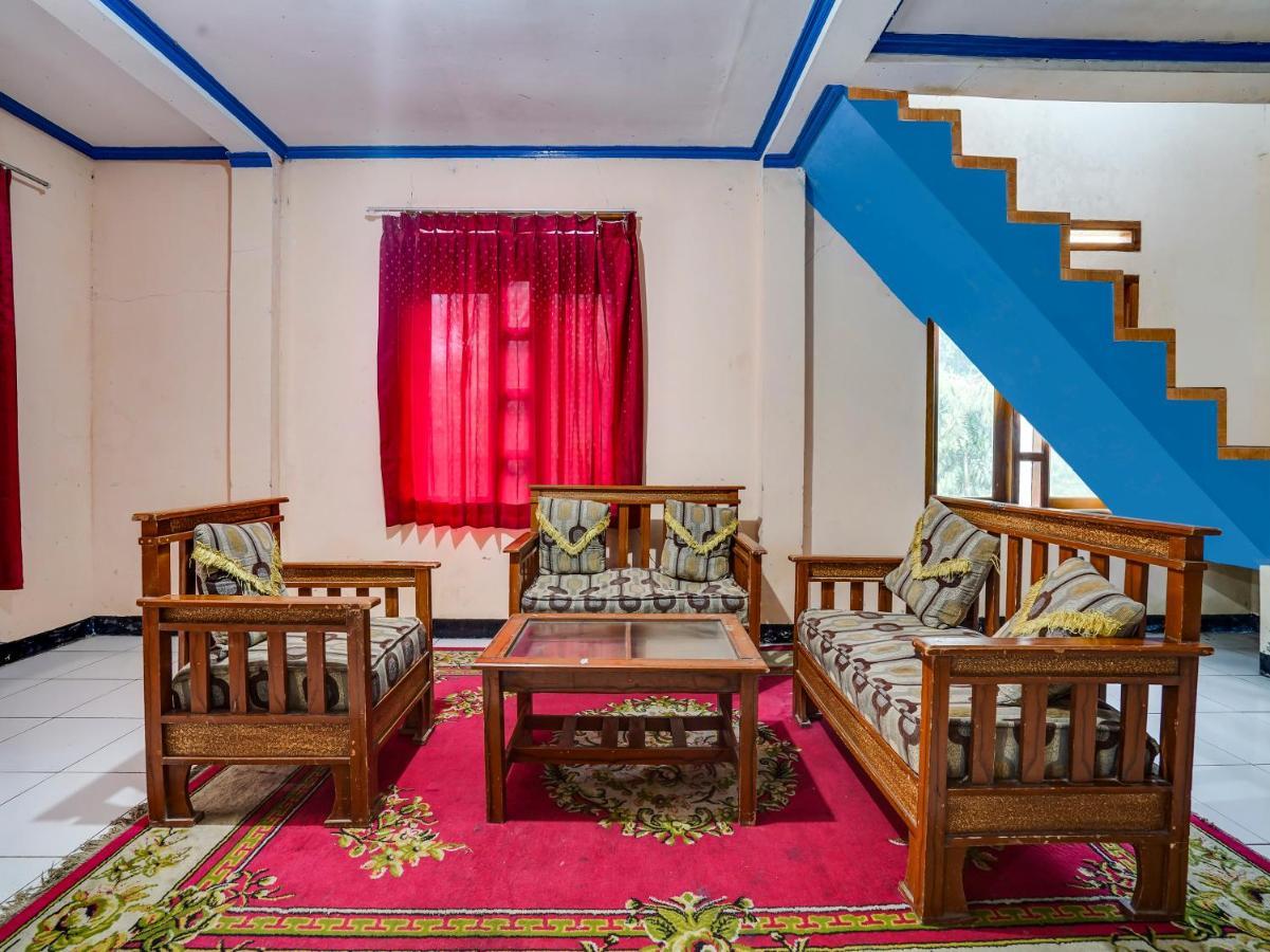 Oyo Homes 90915 Eco Tourism Desa Cihanjuang Rahayu Ciwangun Indah Camp Villas Bongkar Zewnętrze zdjęcie